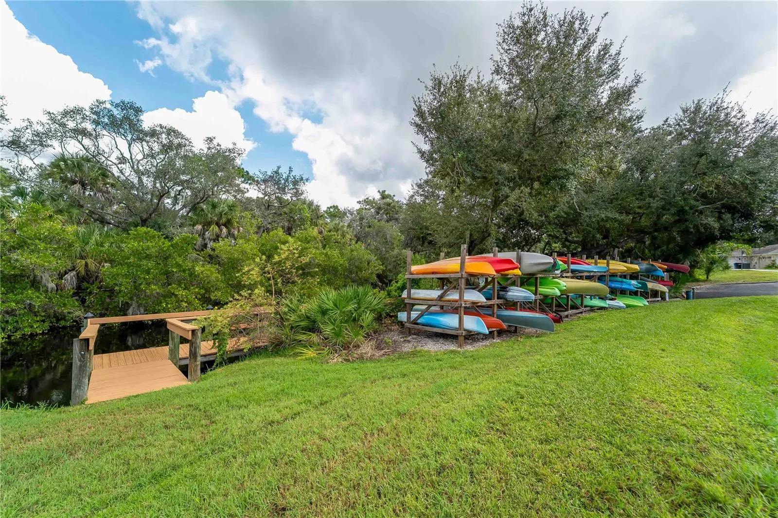 1319 PINEBROOK WAY CT