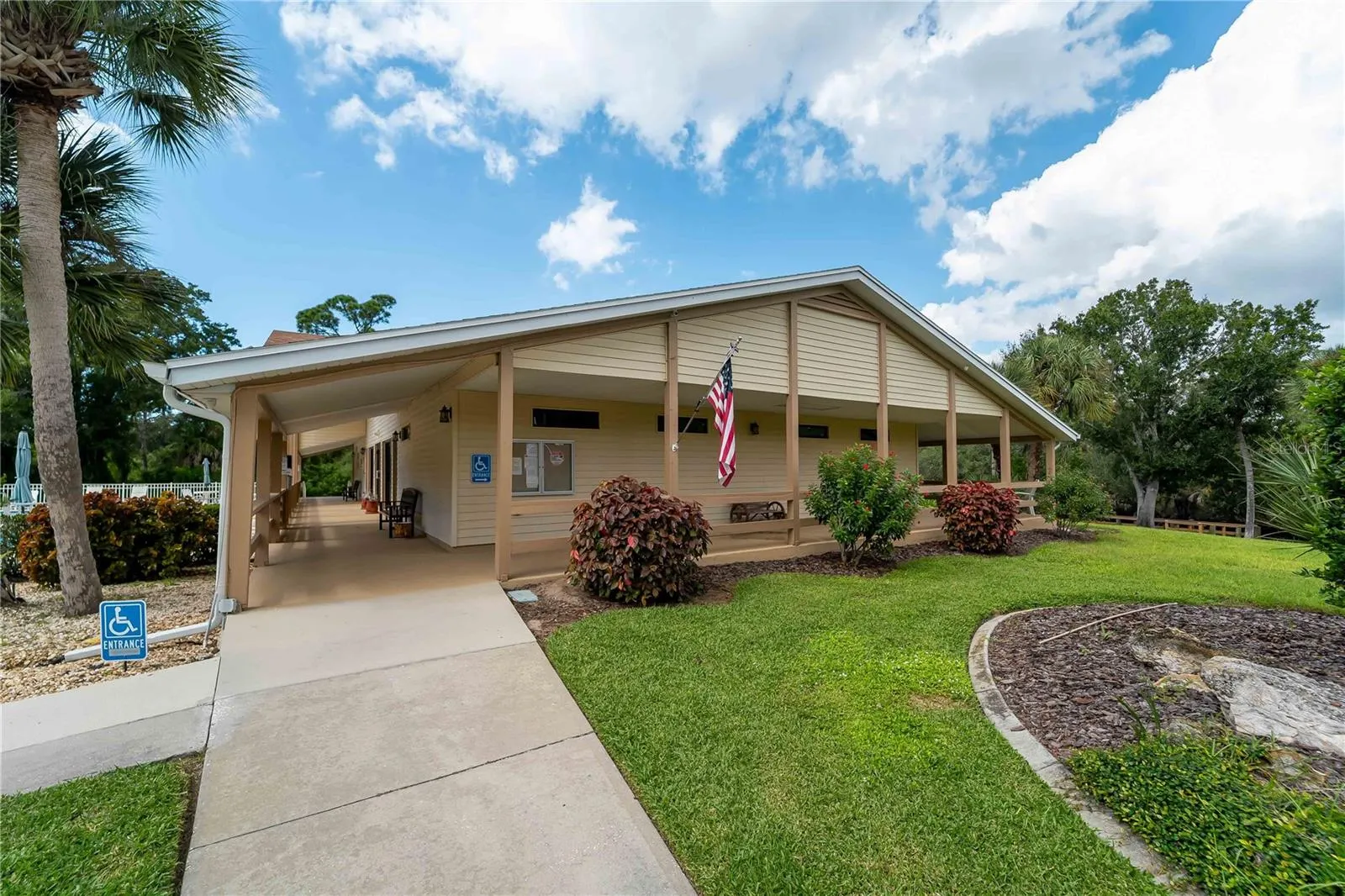 1319 PINEBROOK WAY CT