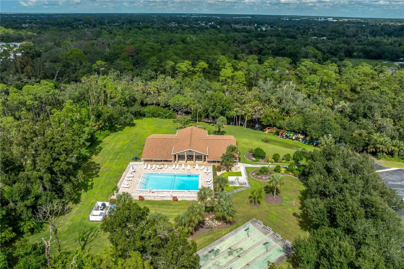 1319 PINEBROOK WAY CT
