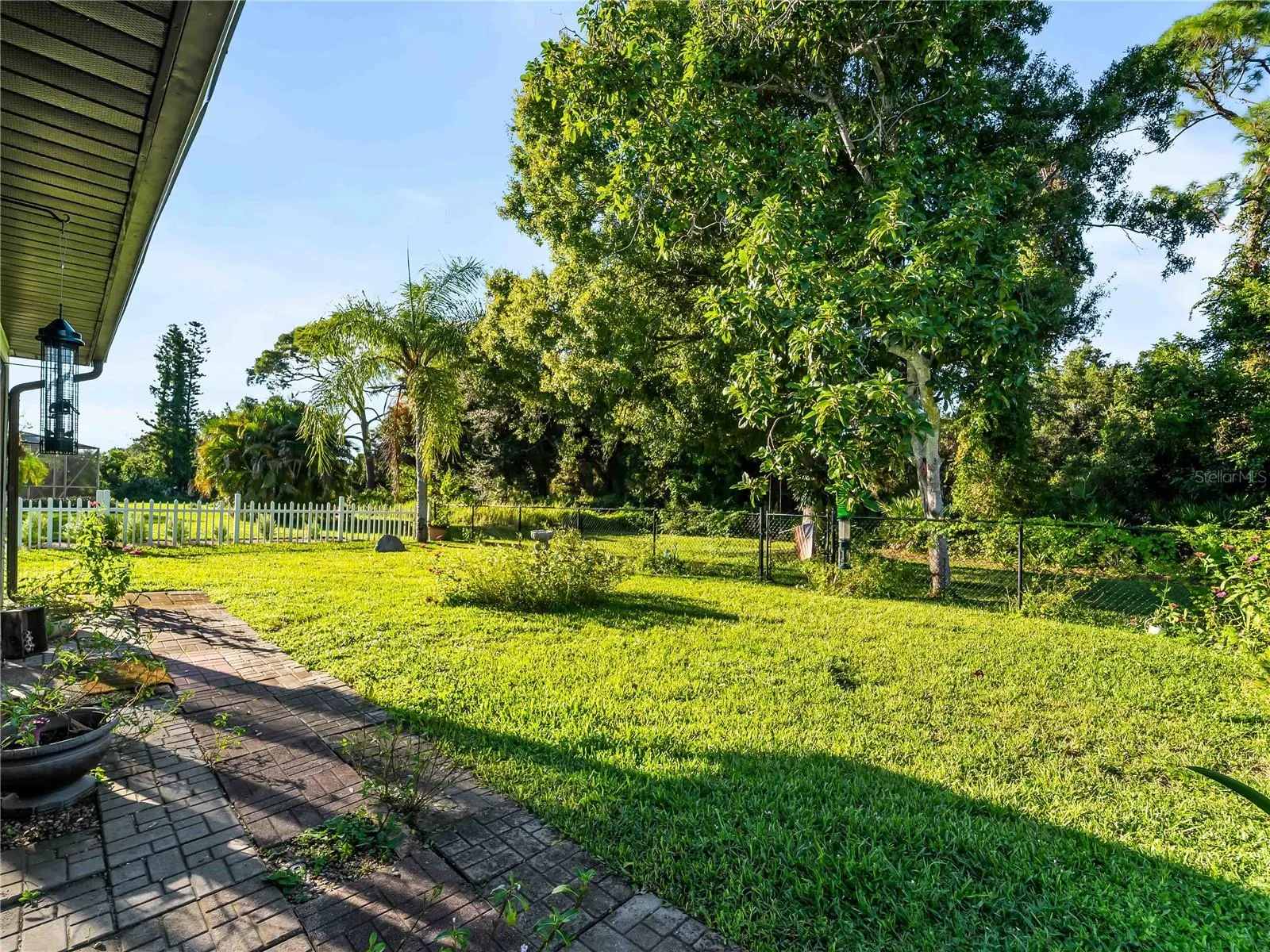 1319 PINEBROOK WAY CT