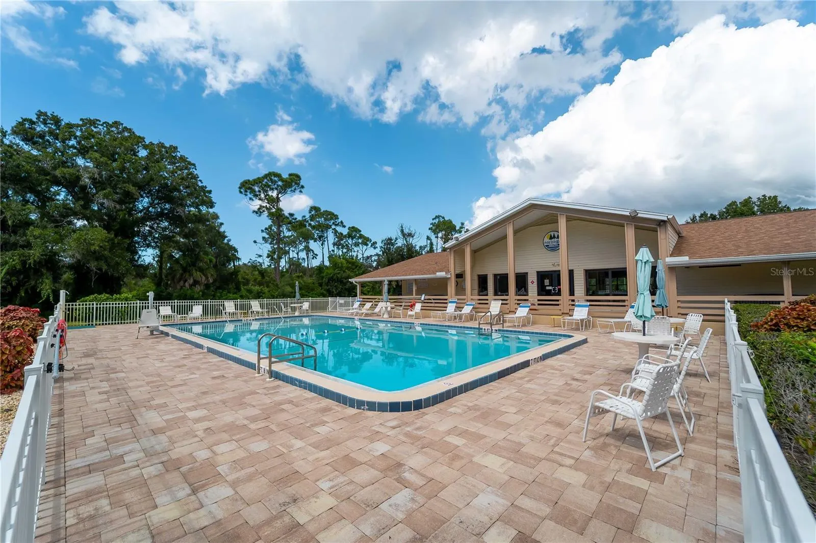 1319 PINEBROOK WAY CT