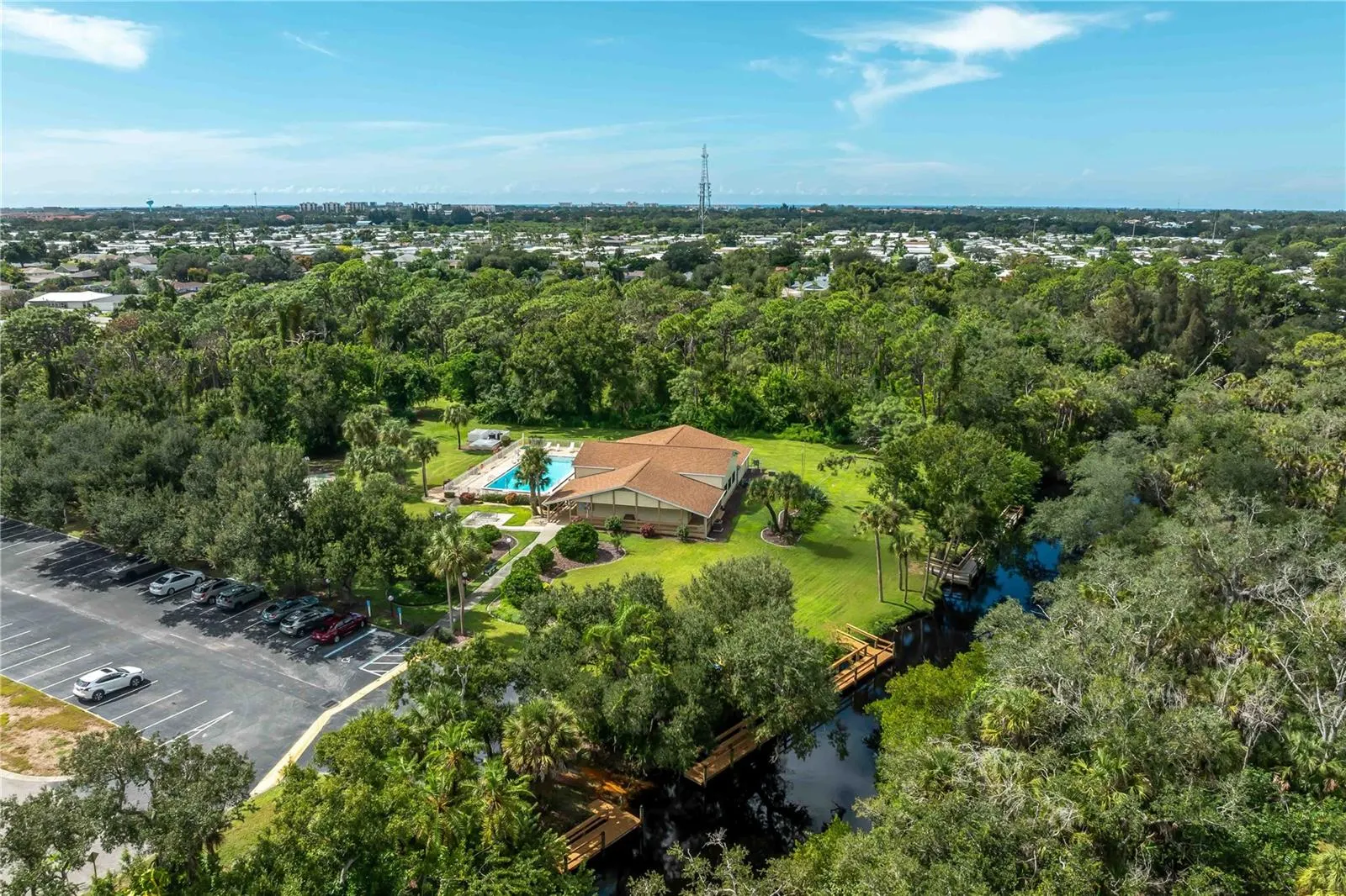 1319 PINEBROOK WAY CT