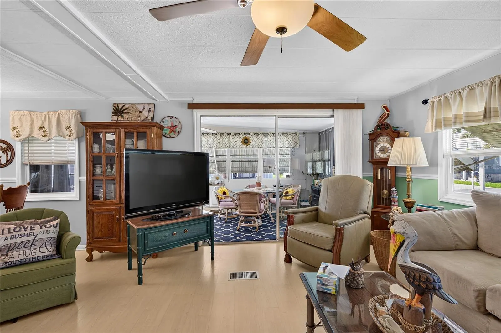 213 MANTUA DR