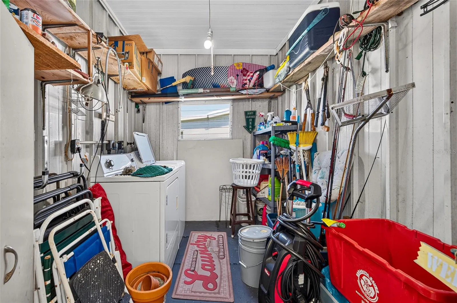 213 MANTUA DR