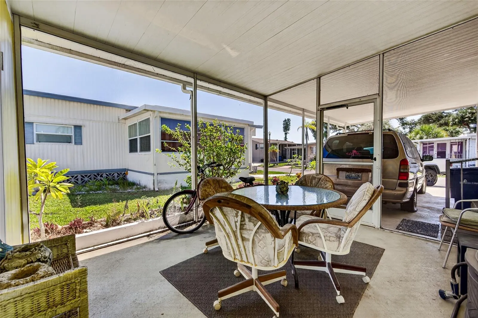 213 MANTUA DR