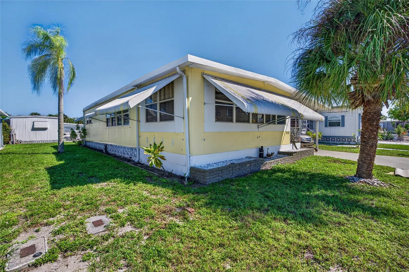 213 MANTUA DR