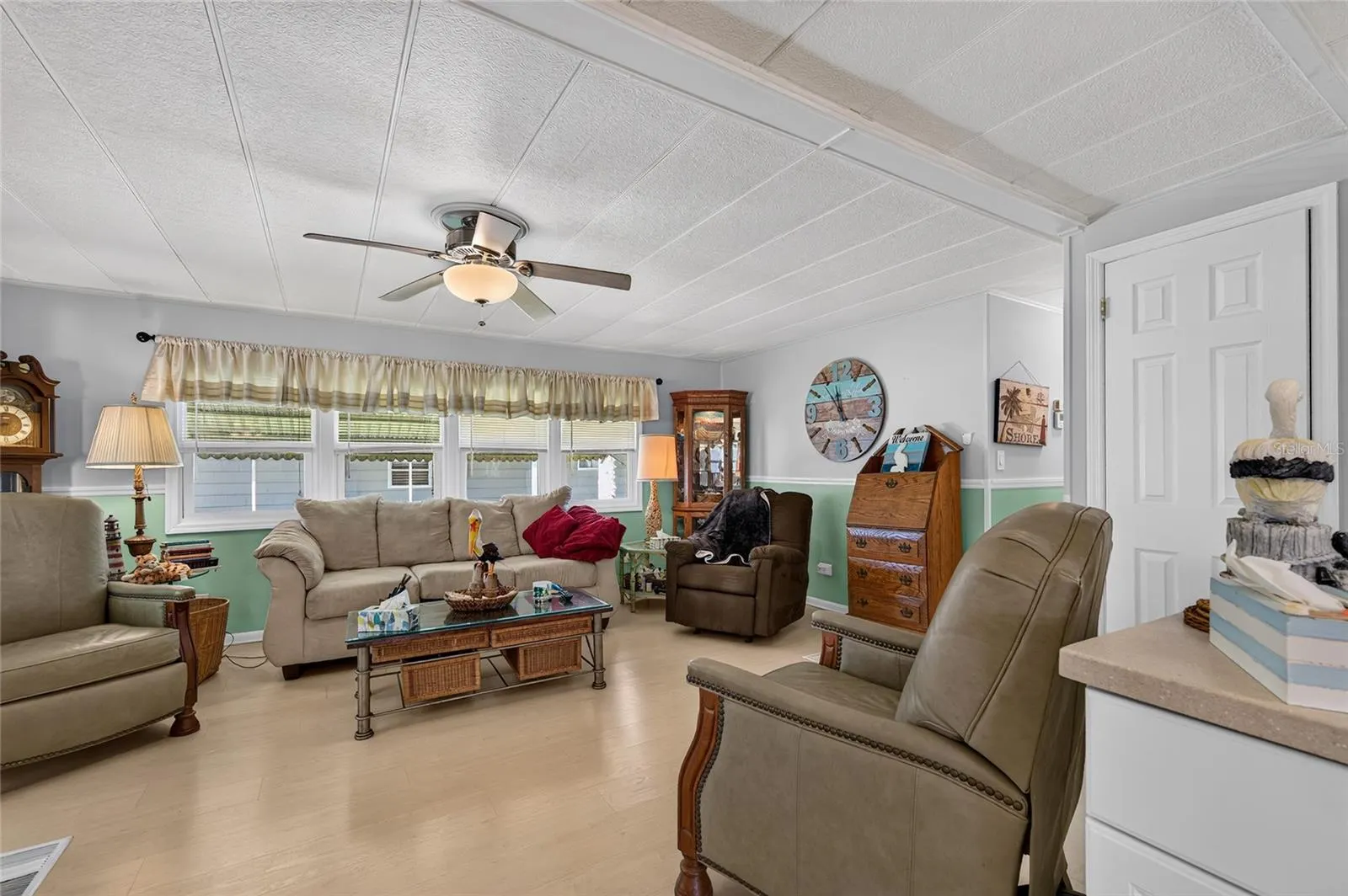 213 MANTUA DR