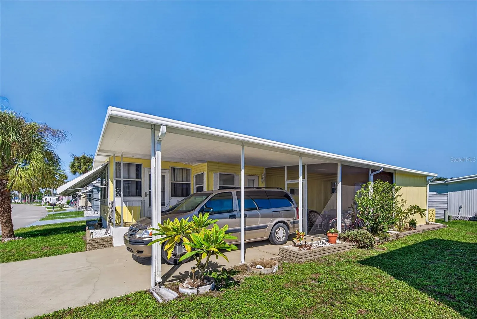 213 MANTUA DR