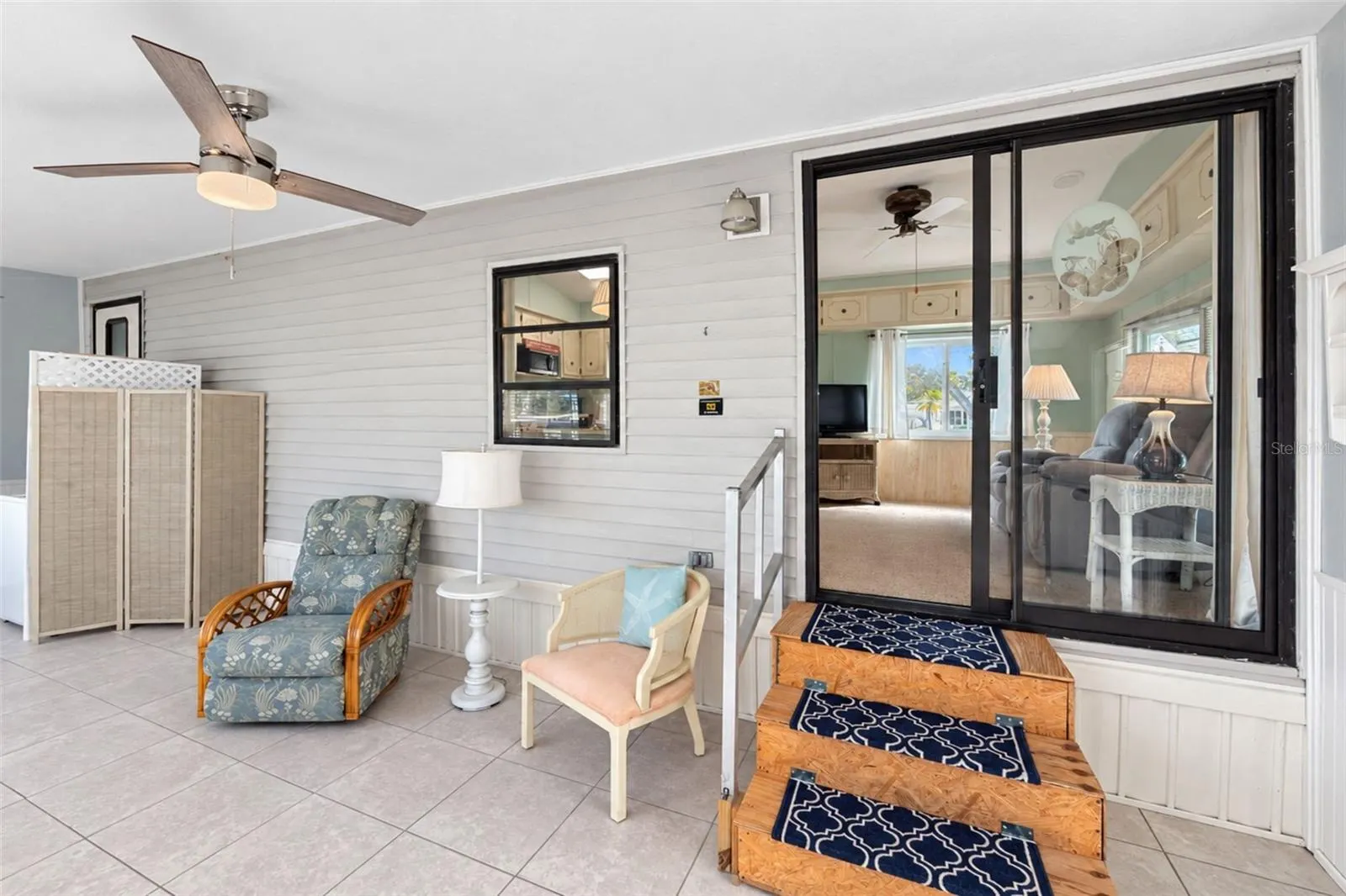 39 CROWN POINT DR