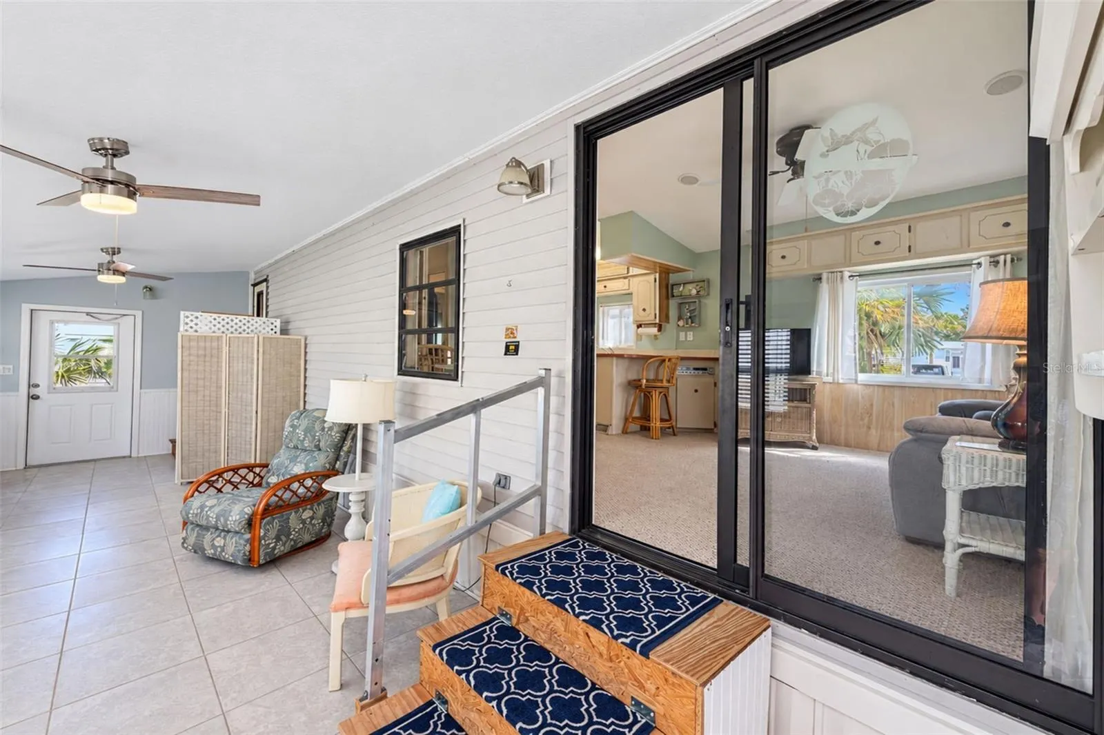 39 CROWN POINT DR