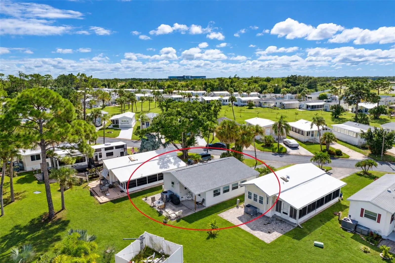 39 CROWN POINT DR