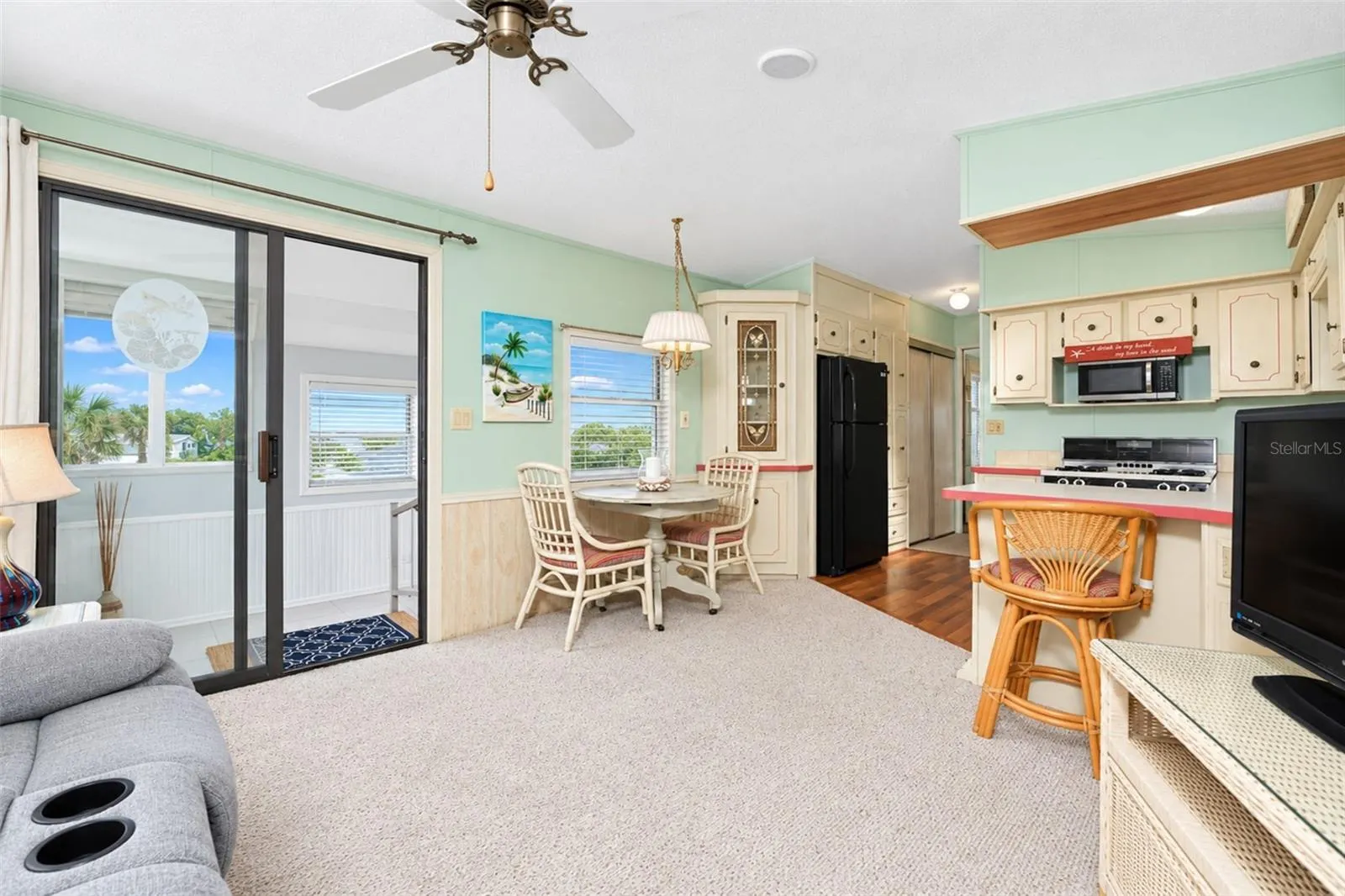 39 CROWN POINT DR