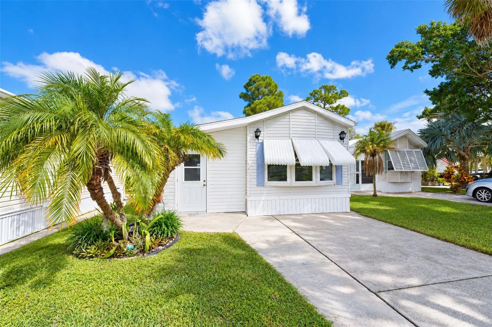 39 CROWN POINT DR