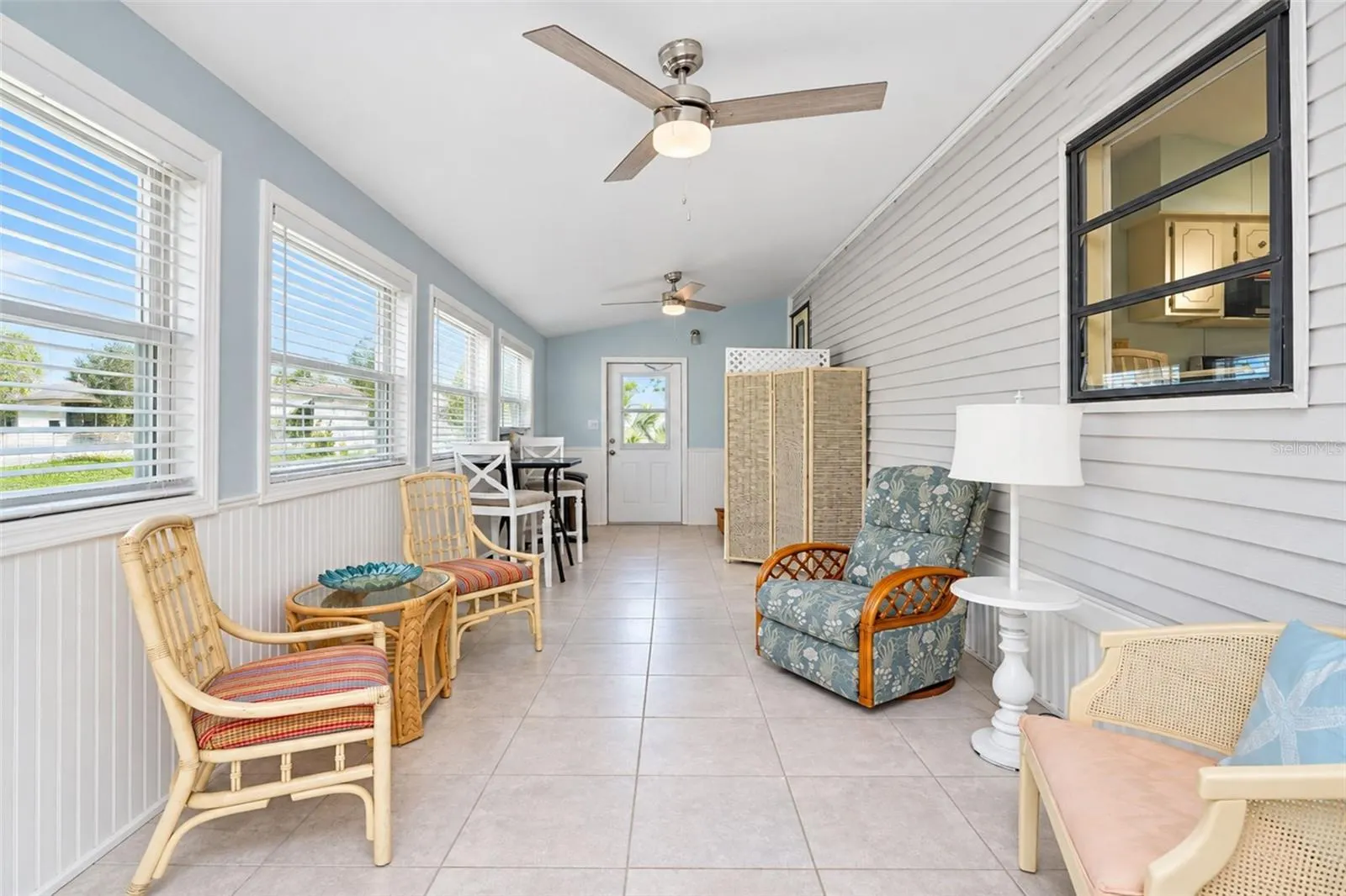 39 CROWN POINT DR