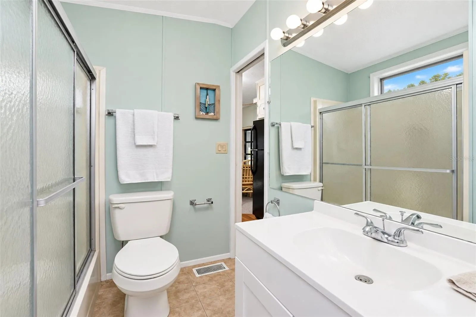 39 CROWN POINT DR