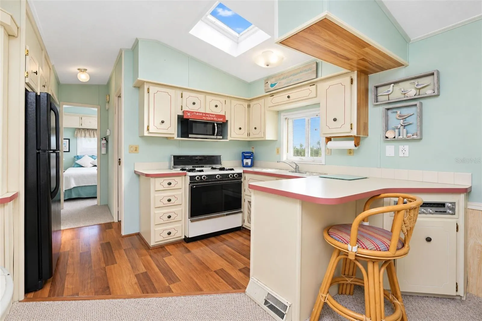 39 CROWN POINT DR