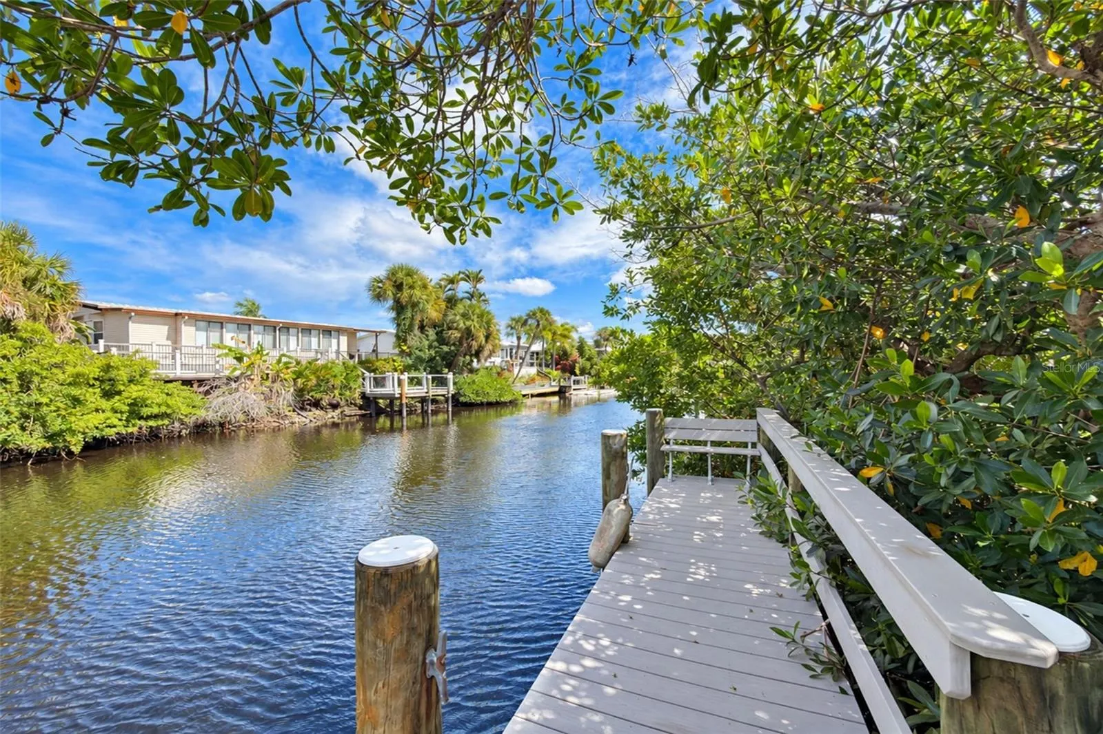 39 CROWN POINT DR