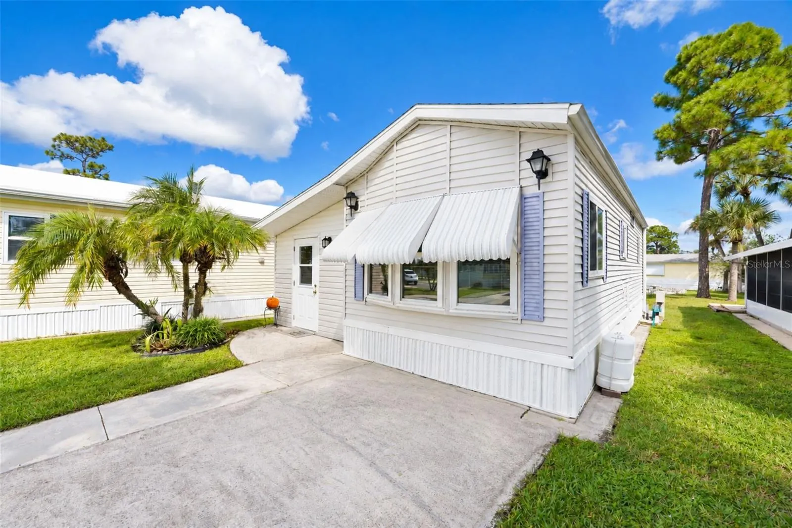 39 CROWN POINT DR