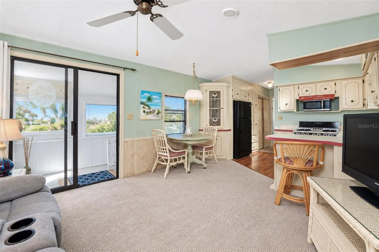 39 CROWN POINT DR
