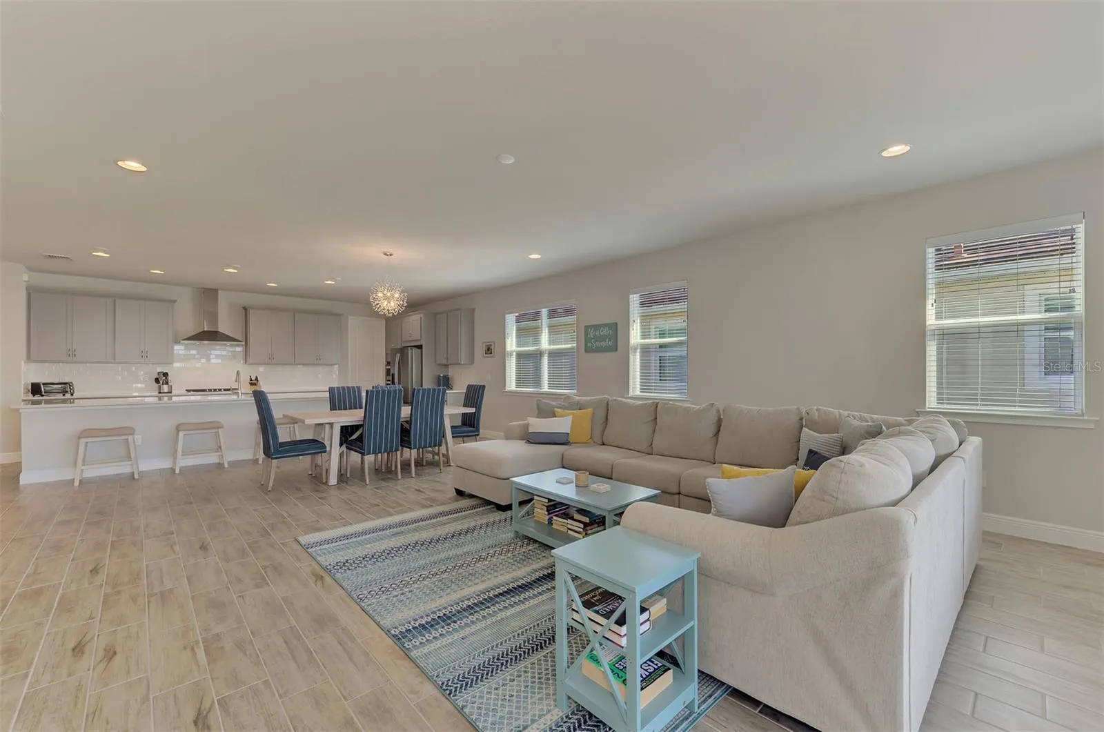 5941 LONG SHORE LOOP