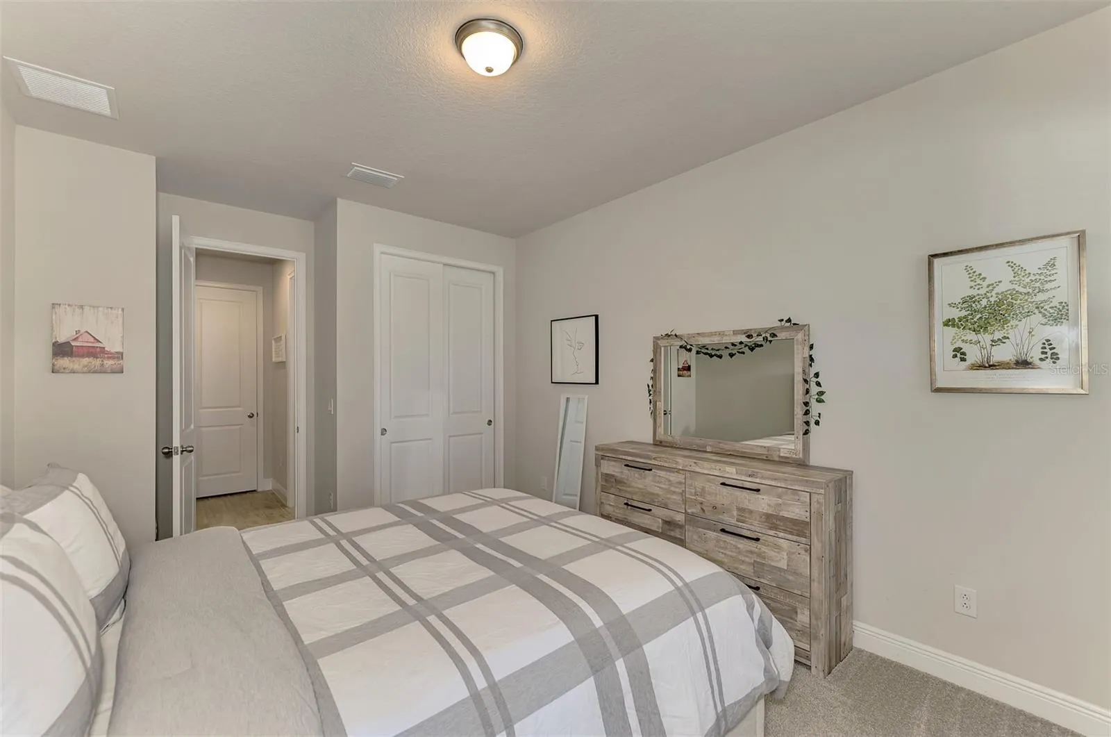 5941 LONG SHORE LOOP