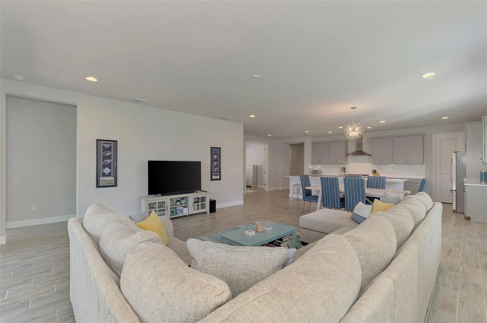 5941 LONG SHORE LOOP