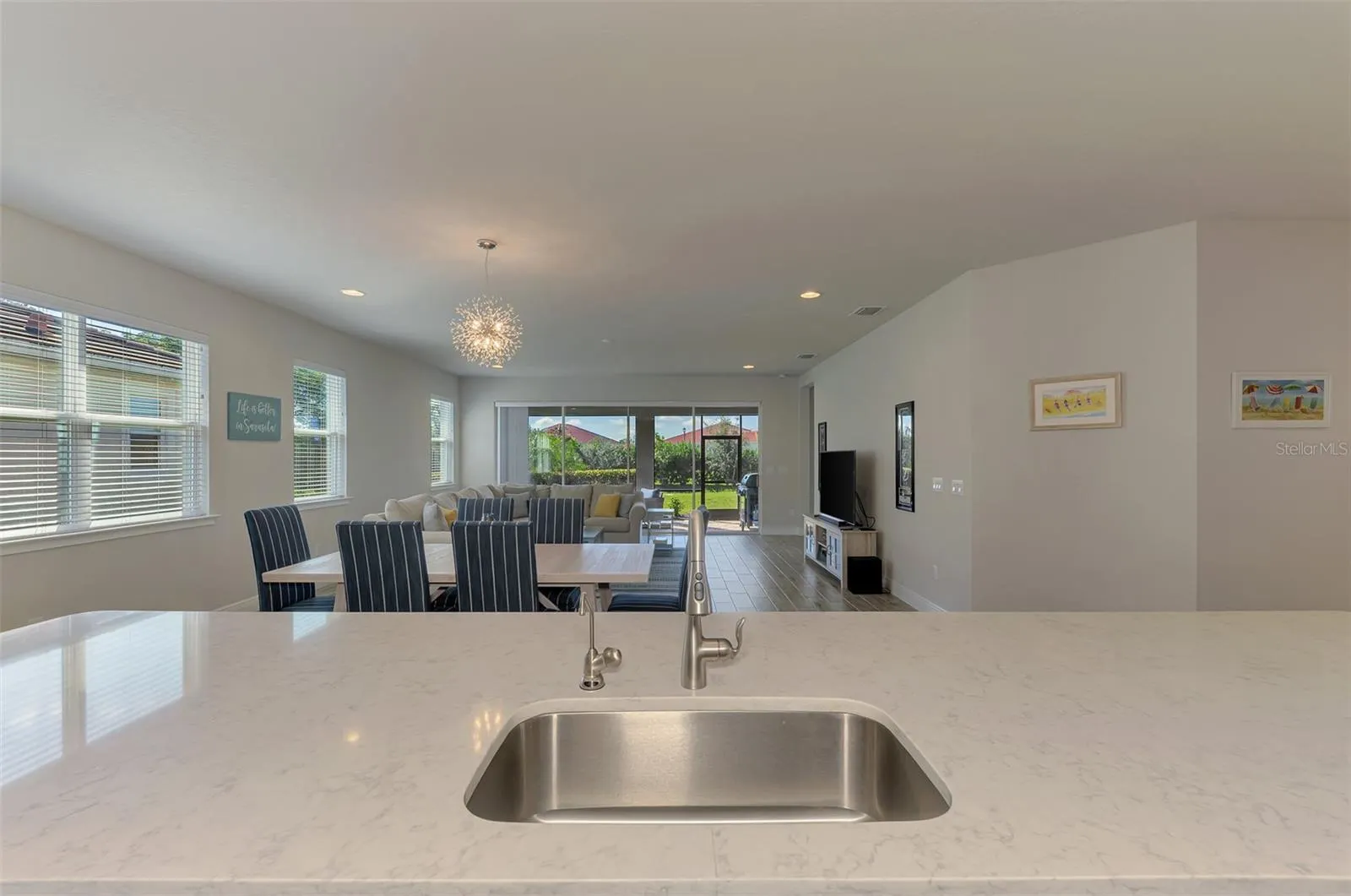 5941 LONG SHORE LOOP