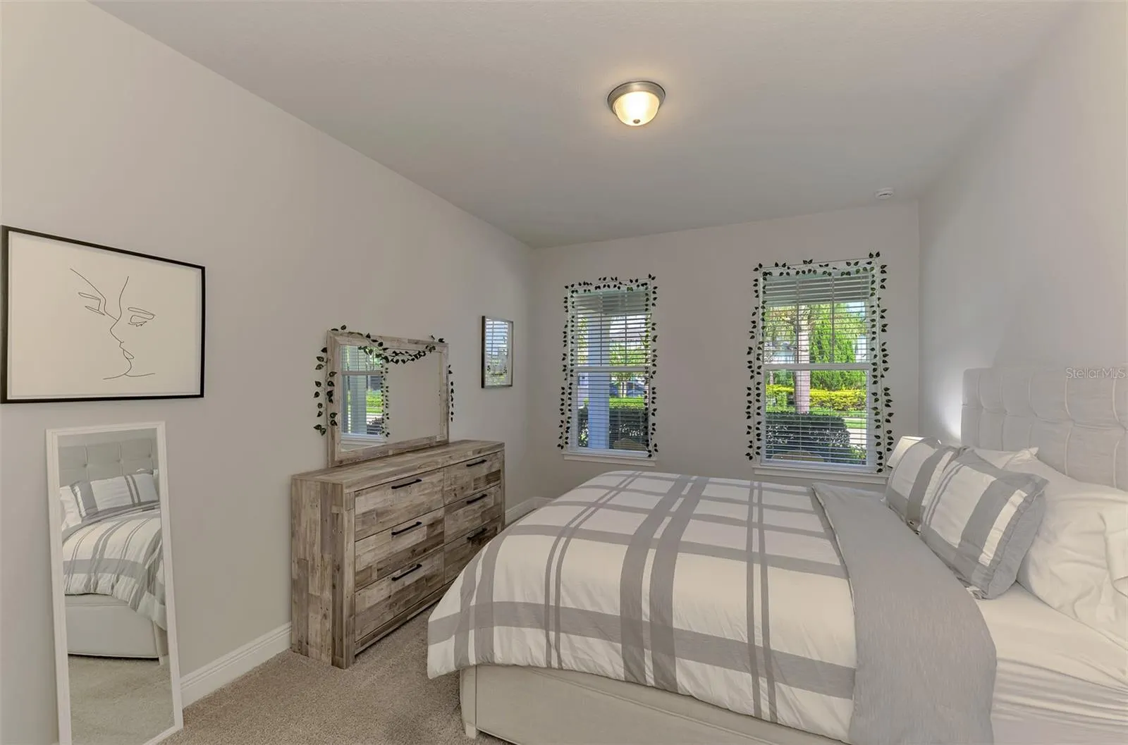 5941 LONG SHORE LOOP