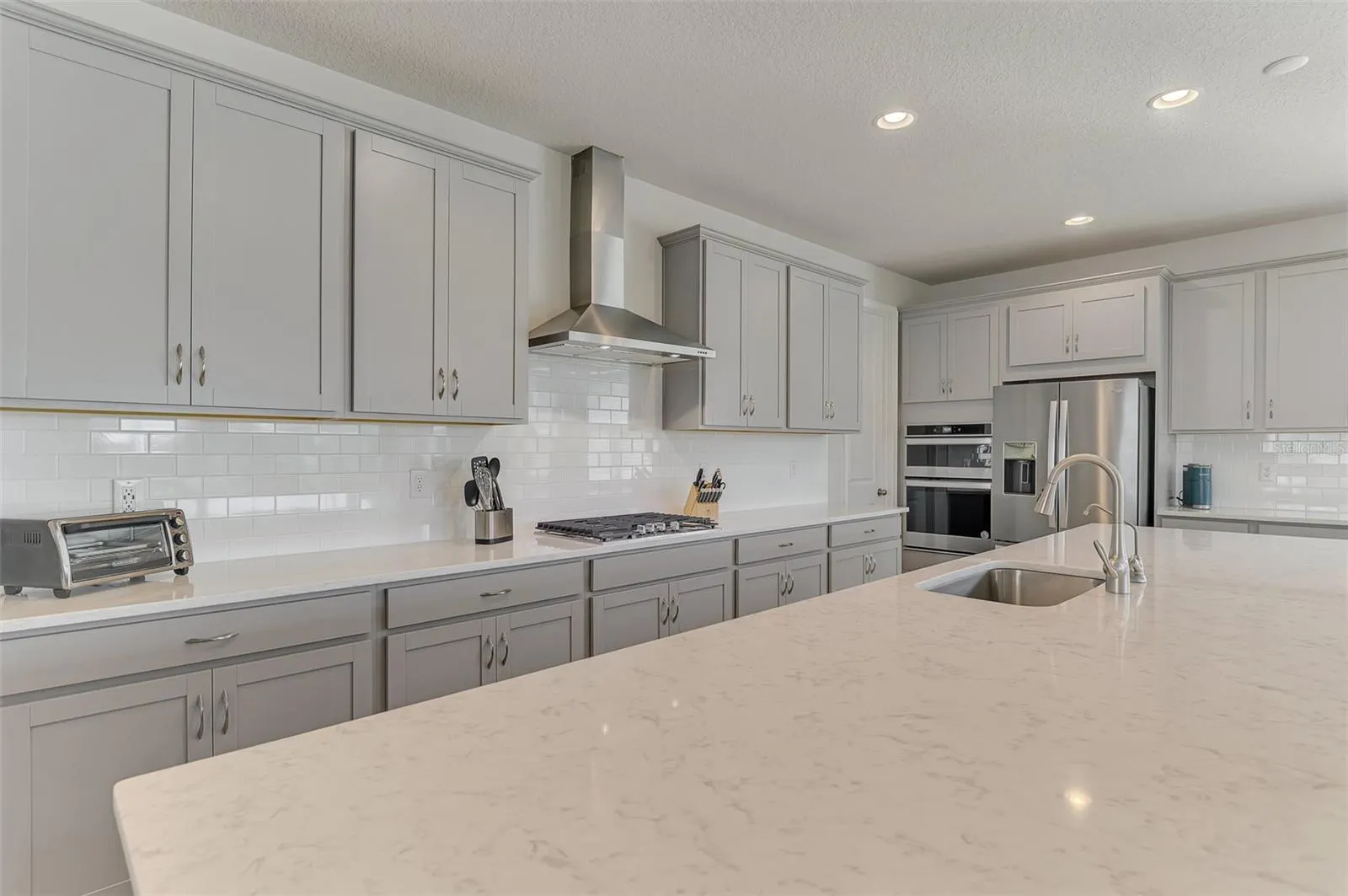 5941 LONG SHORE LOOP