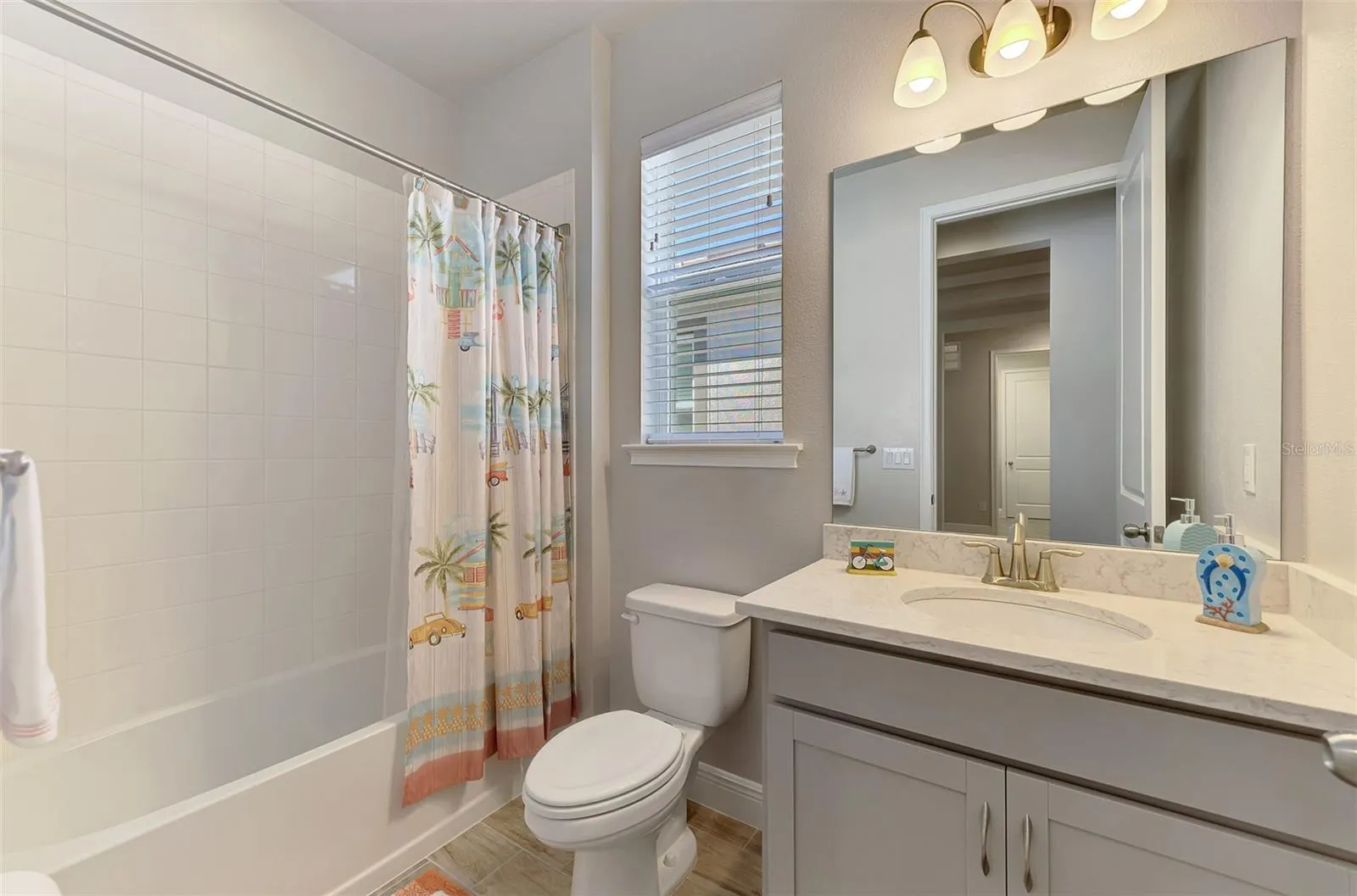 5941 LONG SHORE LOOP