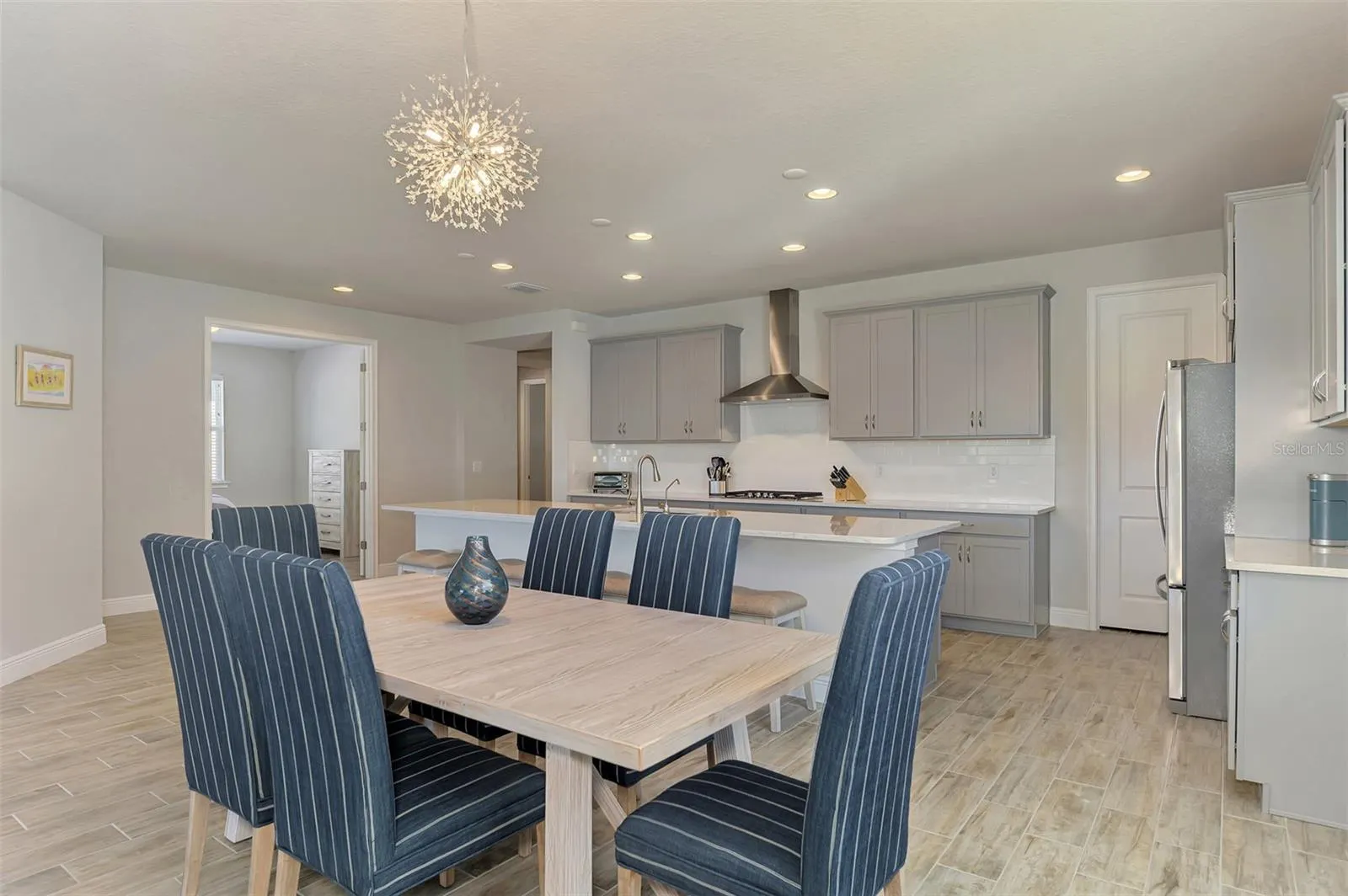 5941 LONG SHORE LOOP