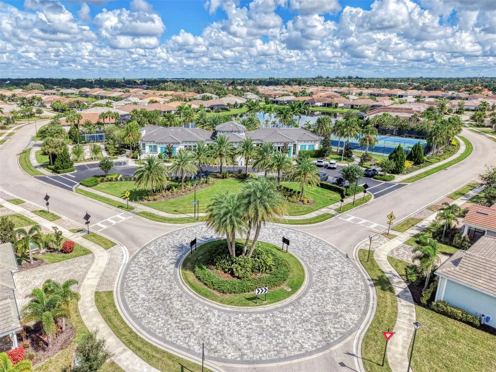 5941 LONG SHORE LOOP
