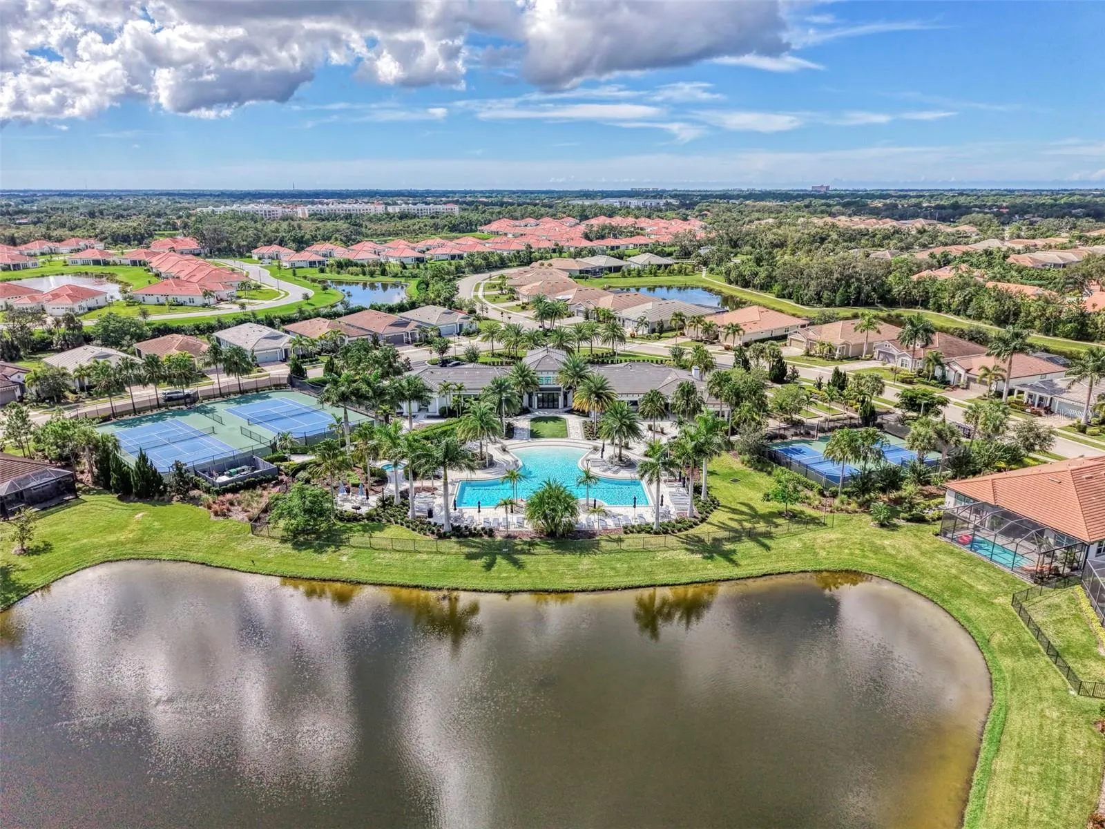 5941 LONG SHORE LOOP