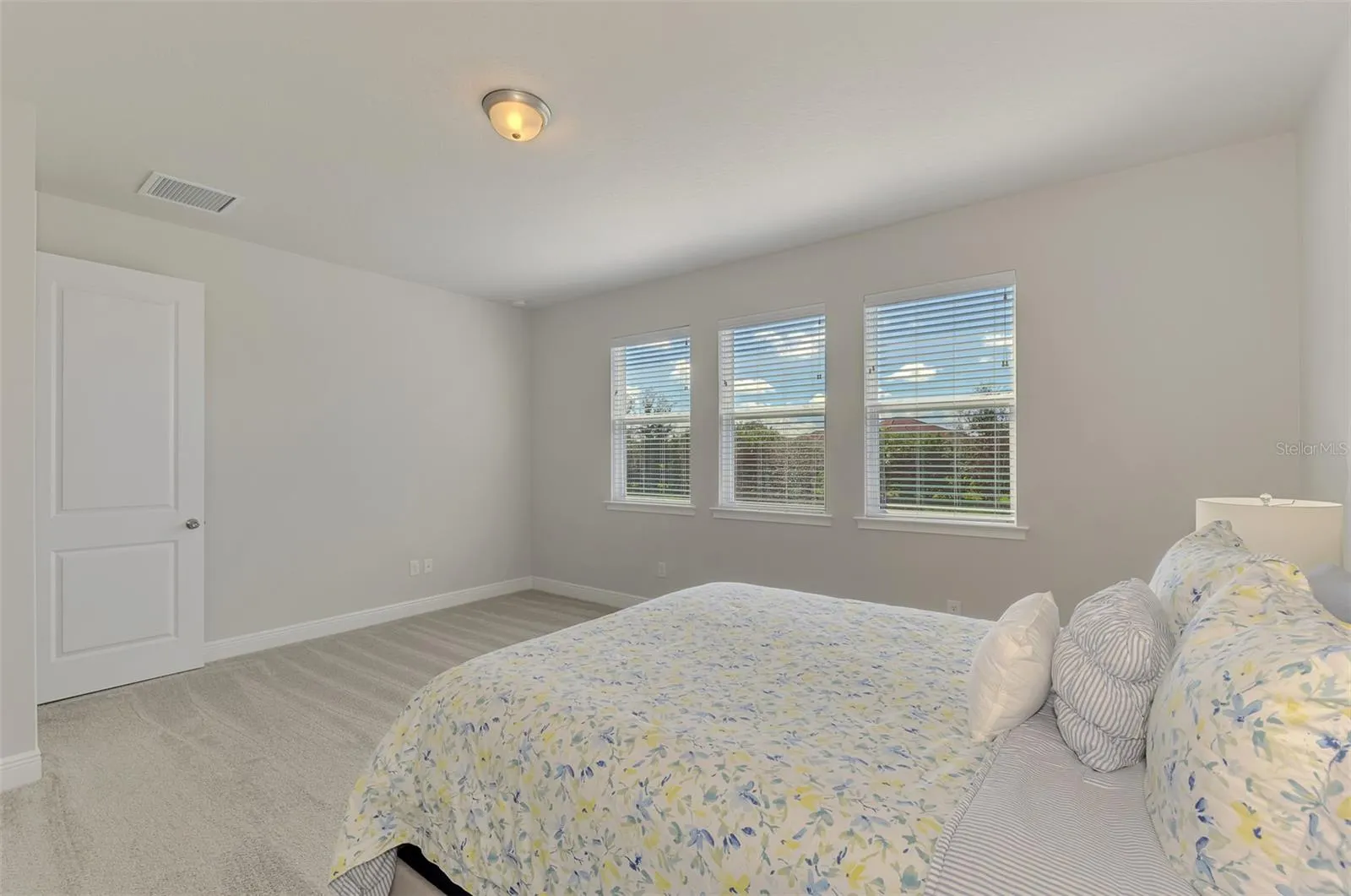 5941 LONG SHORE LOOP