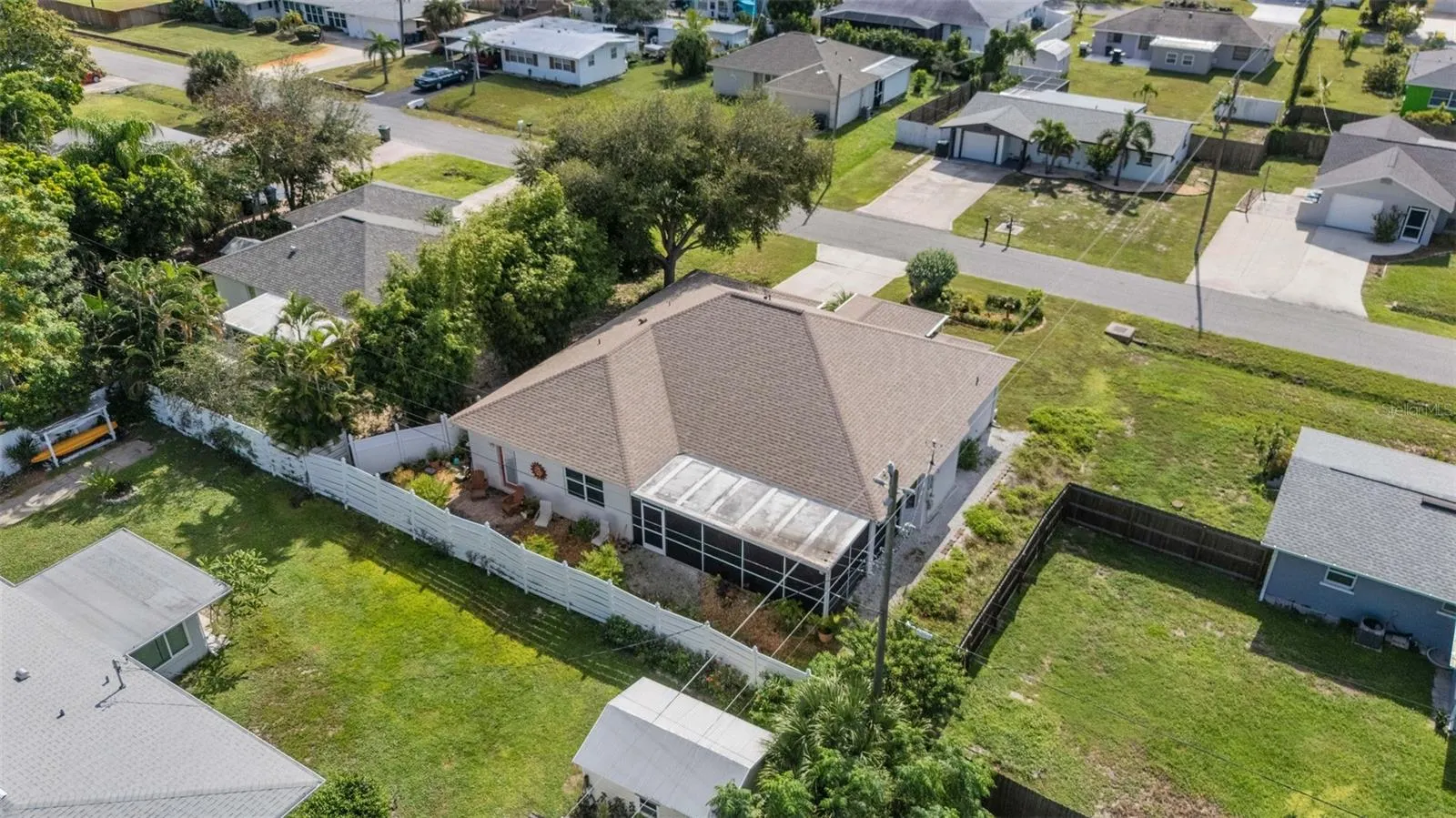 1232 PORPOISE RD