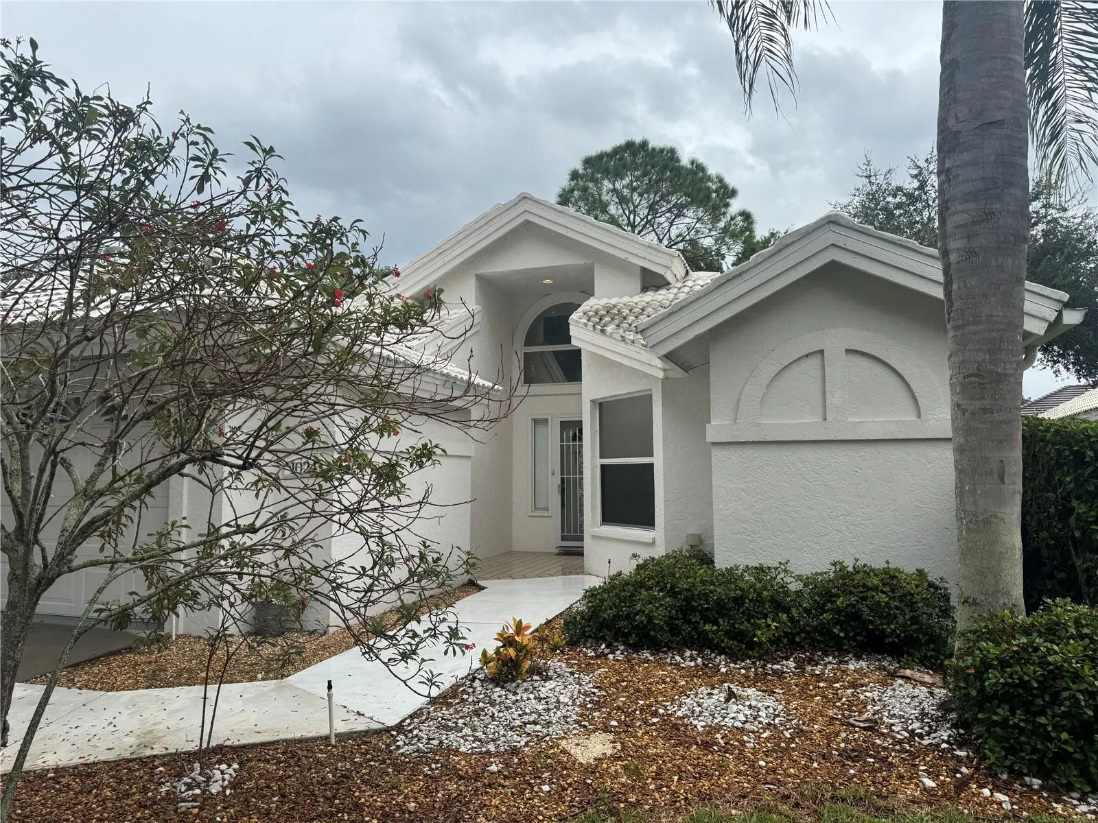 1024 HARBOR TOWN DR