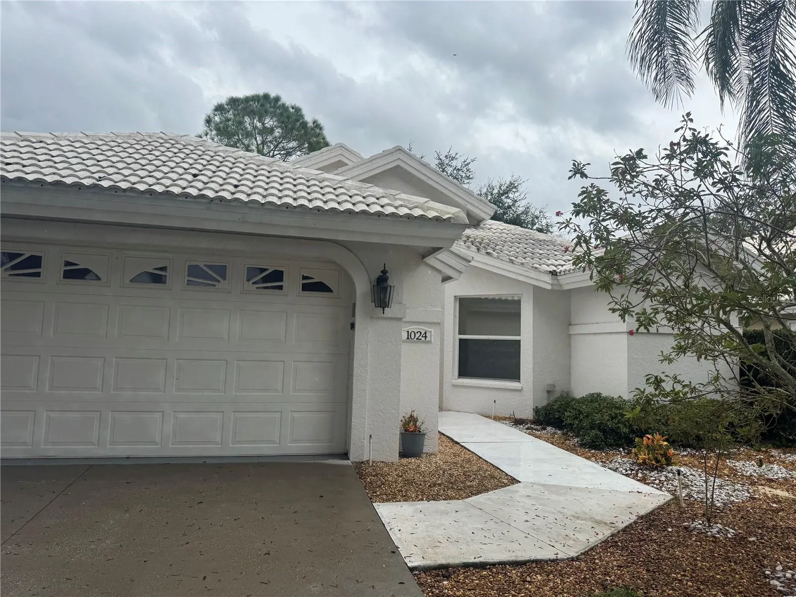 1024 HARBOR TOWN DR