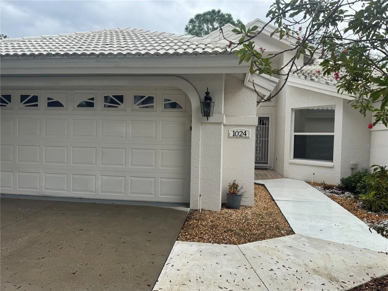 1024 HARBOR TOWN DR