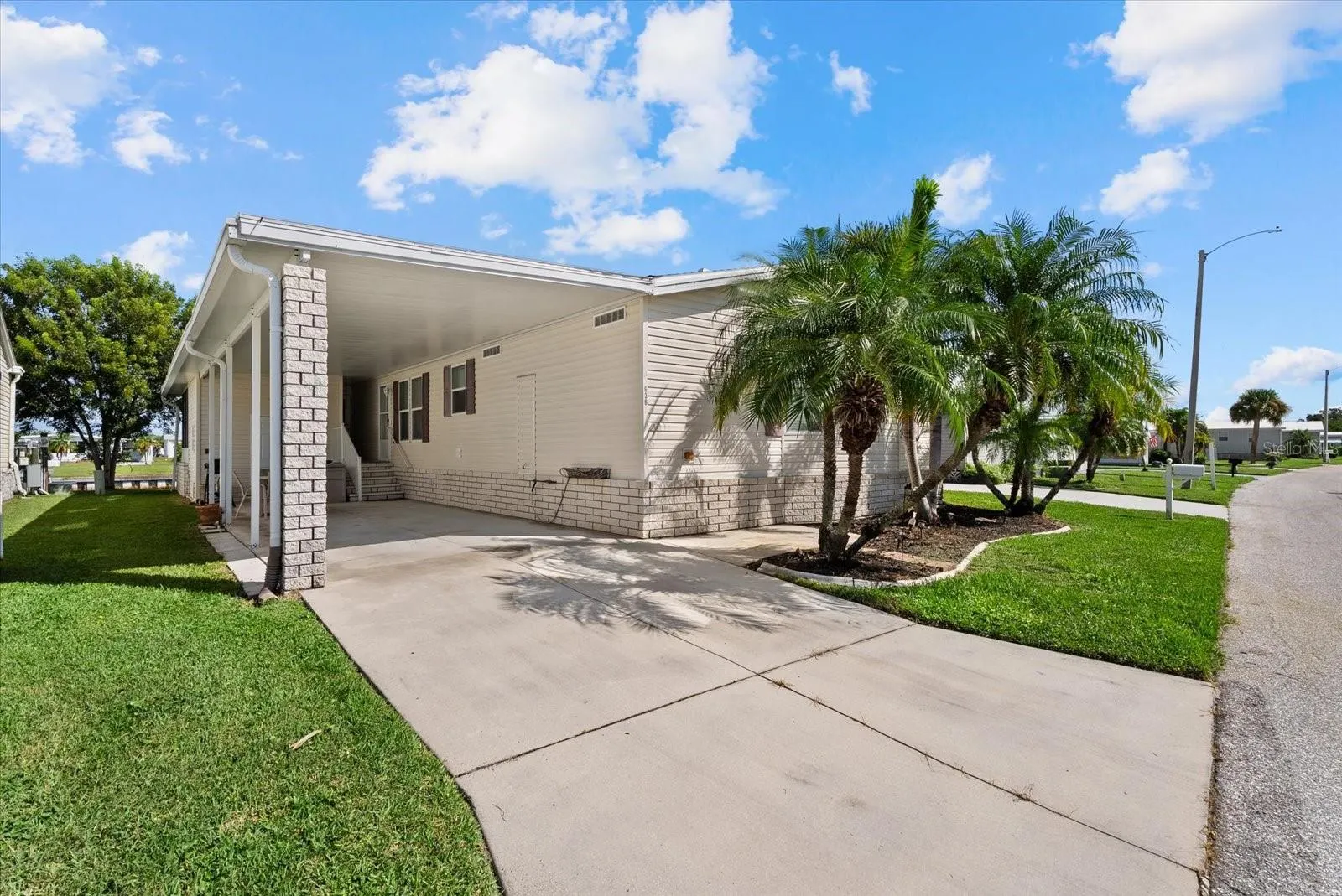 636 BLACKBURN BLVD
