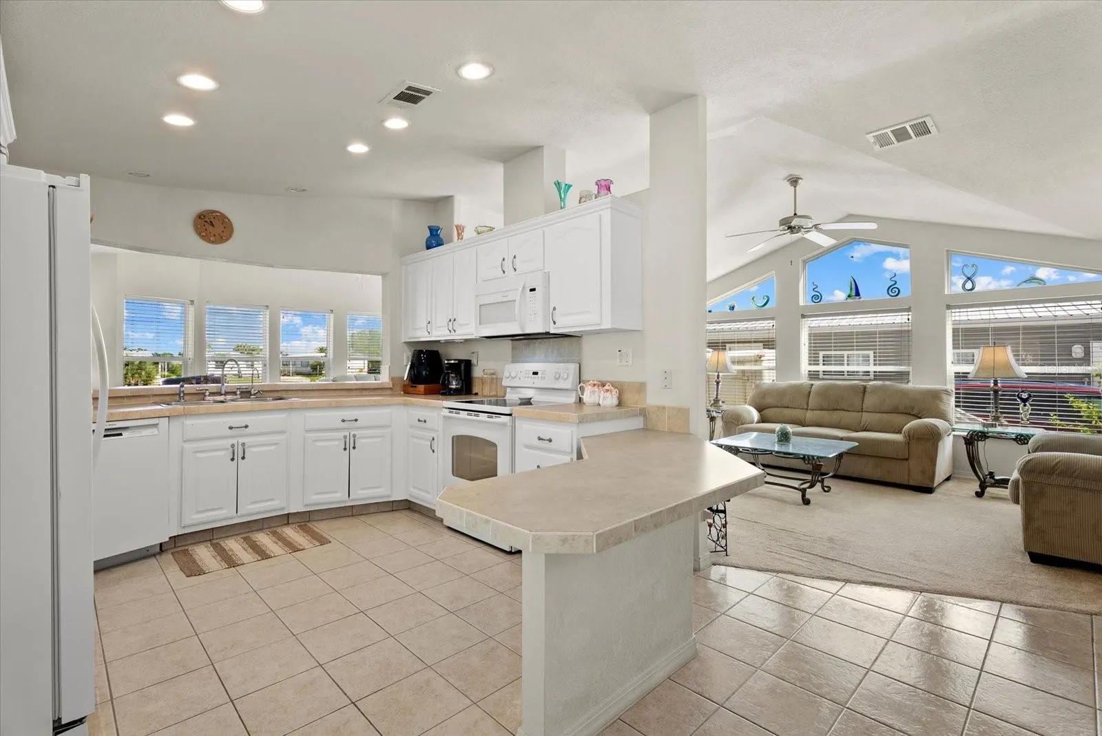 636 BLACKBURN BLVD