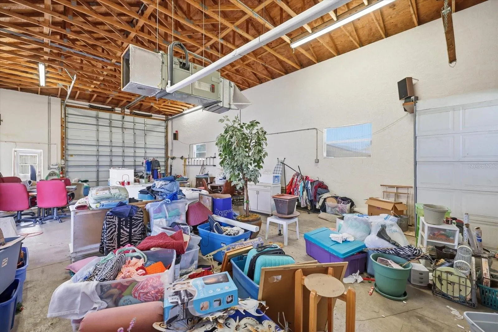 9348 SAN BERNANDINO AVE