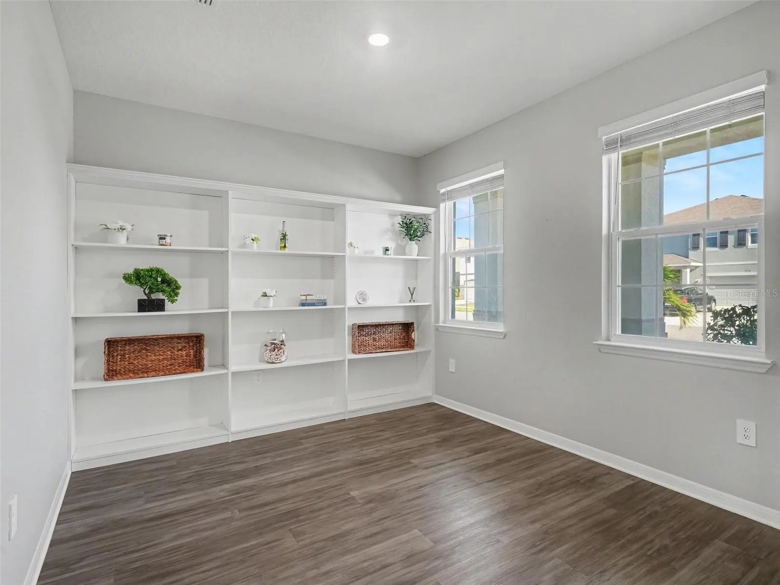5731 WOODLAND SAGE DR