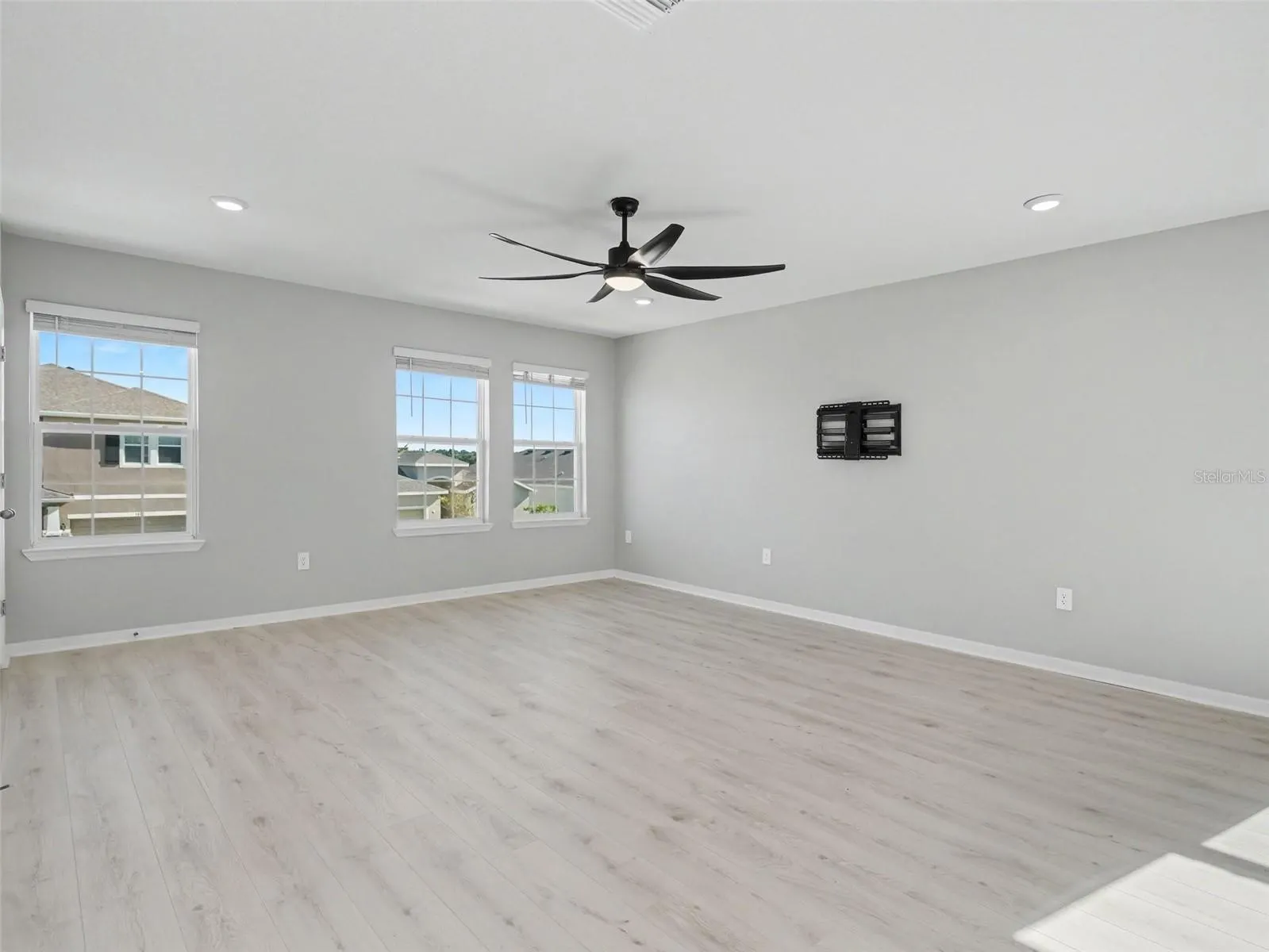 5731 WOODLAND SAGE DR
