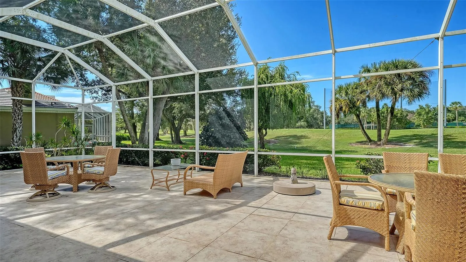227 SAINT JAMES PARK