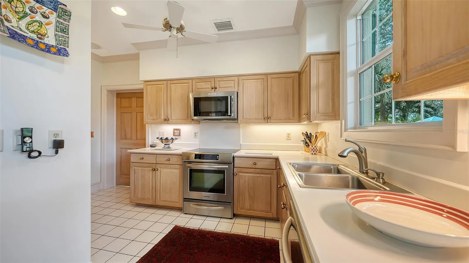 227 SAINT JAMES PARK