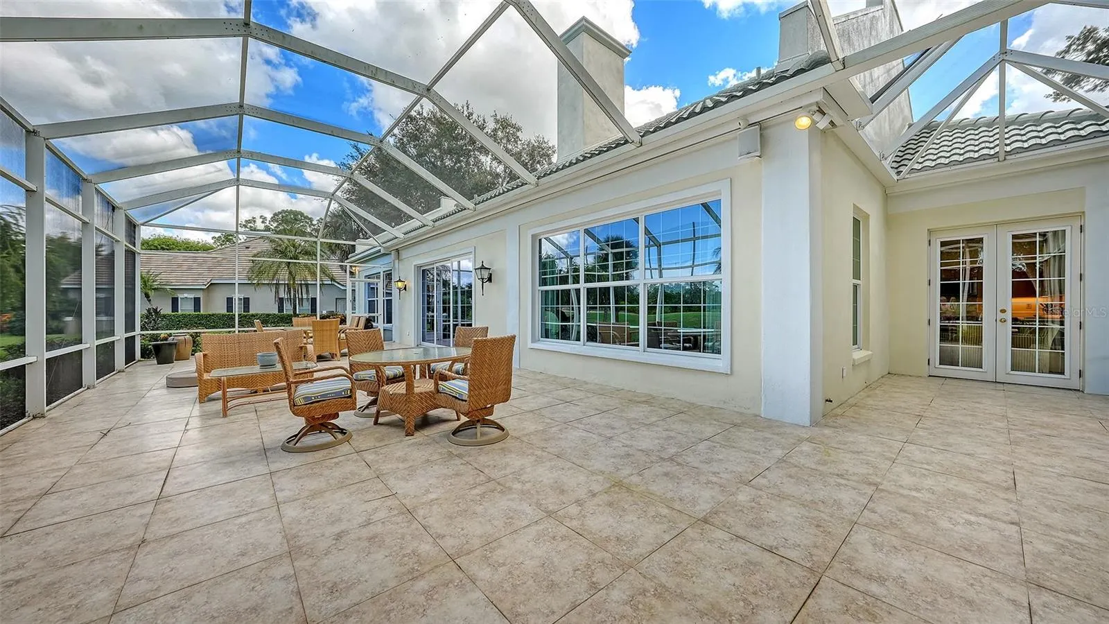 227 SAINT JAMES PARK