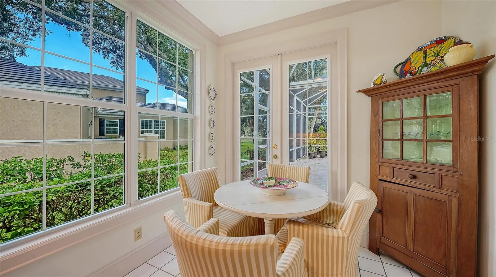 227 SAINT JAMES PARK