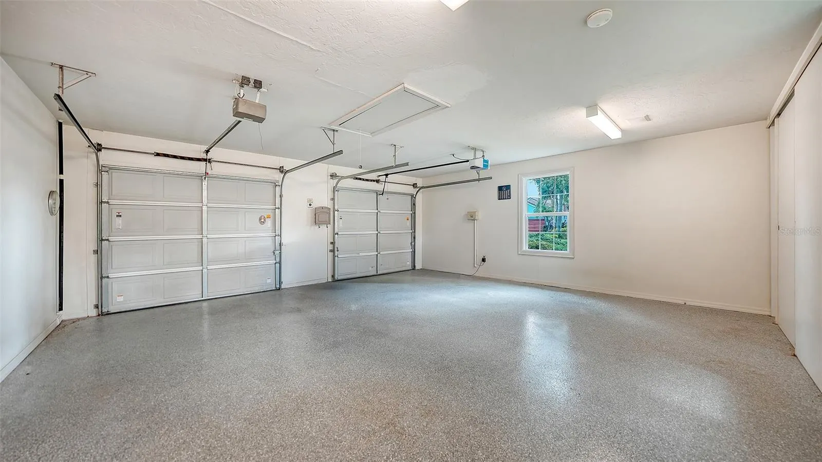 227 SAINT JAMES PARK