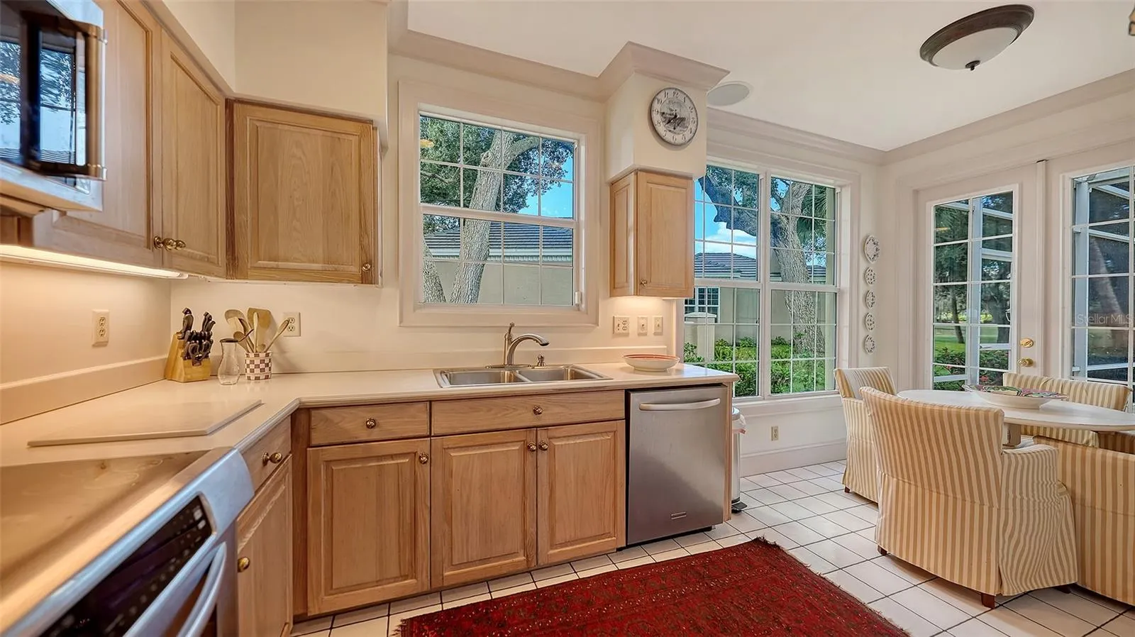 227 SAINT JAMES PARK