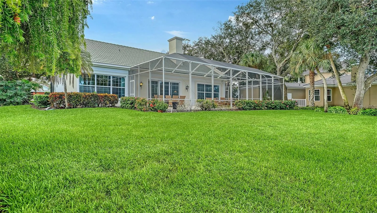 227 SAINT JAMES PARK